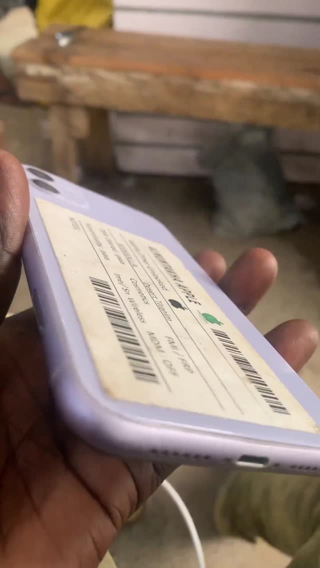 iPhone 11 simple — Noreyni Apple, Marché Colobane Dakar