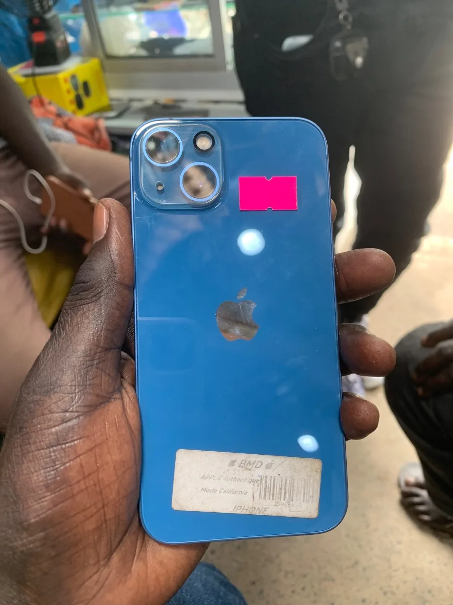 iPhone 13 — Noreyni Apple, Marché Colobane Dakar