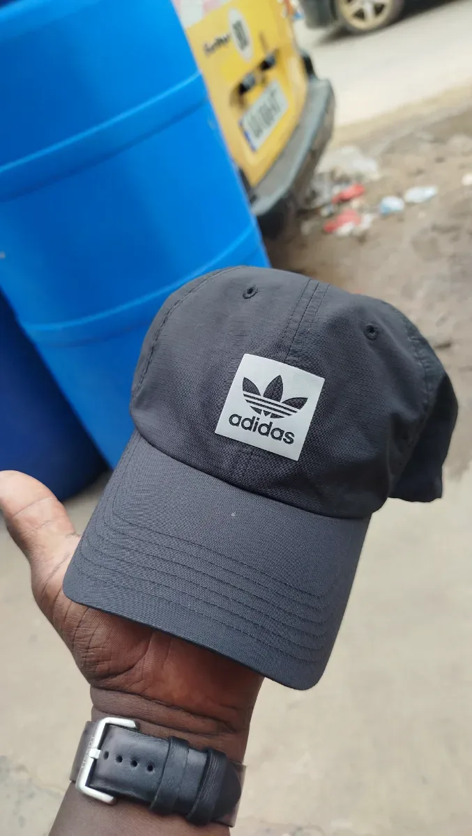 Cap — Ibrahima Business, Marché Colobane Dakar