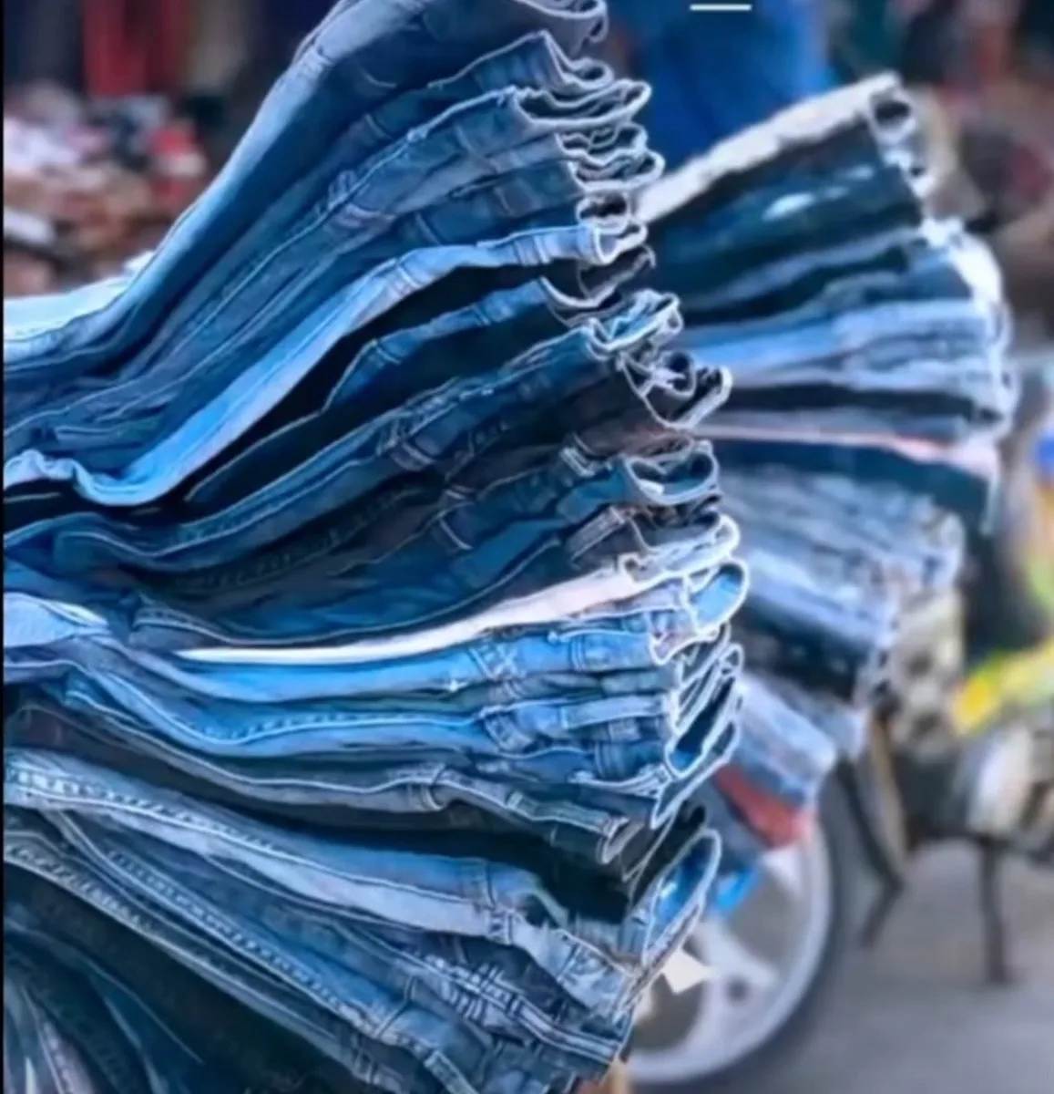 Jean ba large — 4 000 FCFA chez Messi Business, Marché Colobane Dakar