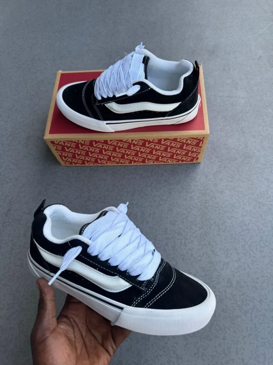 Vans old school — Mame cheikh shoes, Marché Colobane Dakar