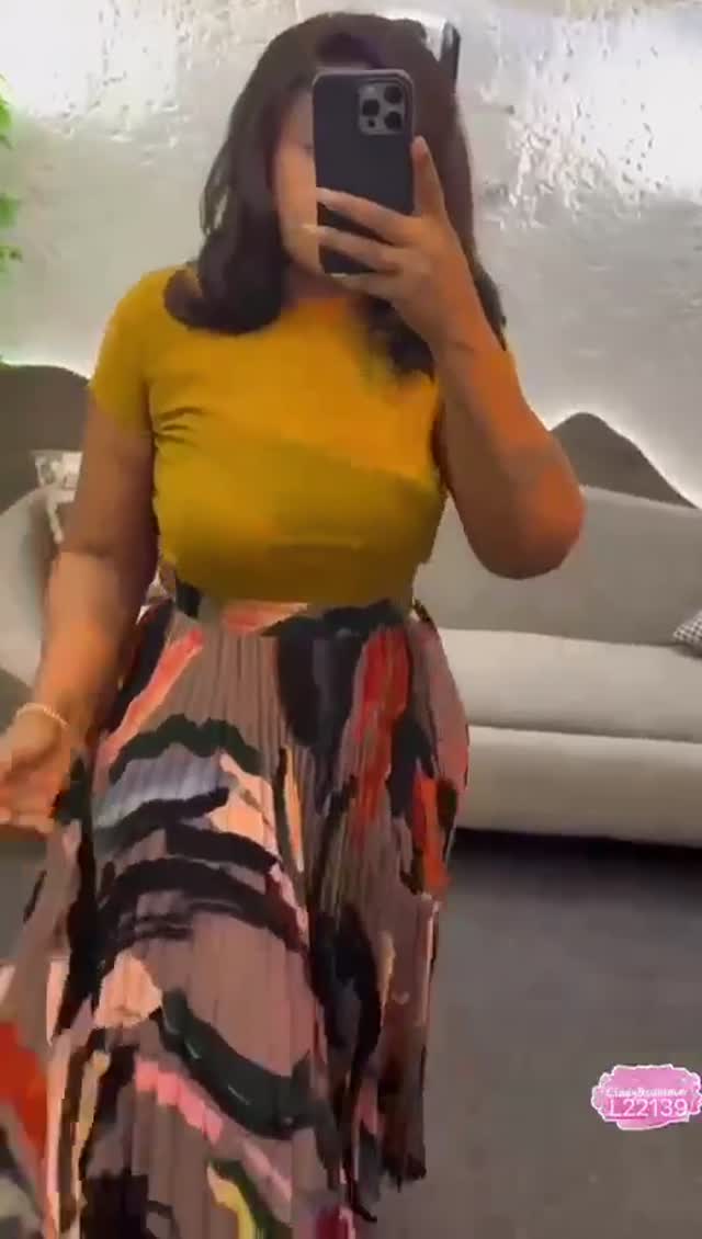 Ensemble jupe plissée en coton disponible — 12 500 FCFA chez Iba Fashion, Marché Colobane Dakar