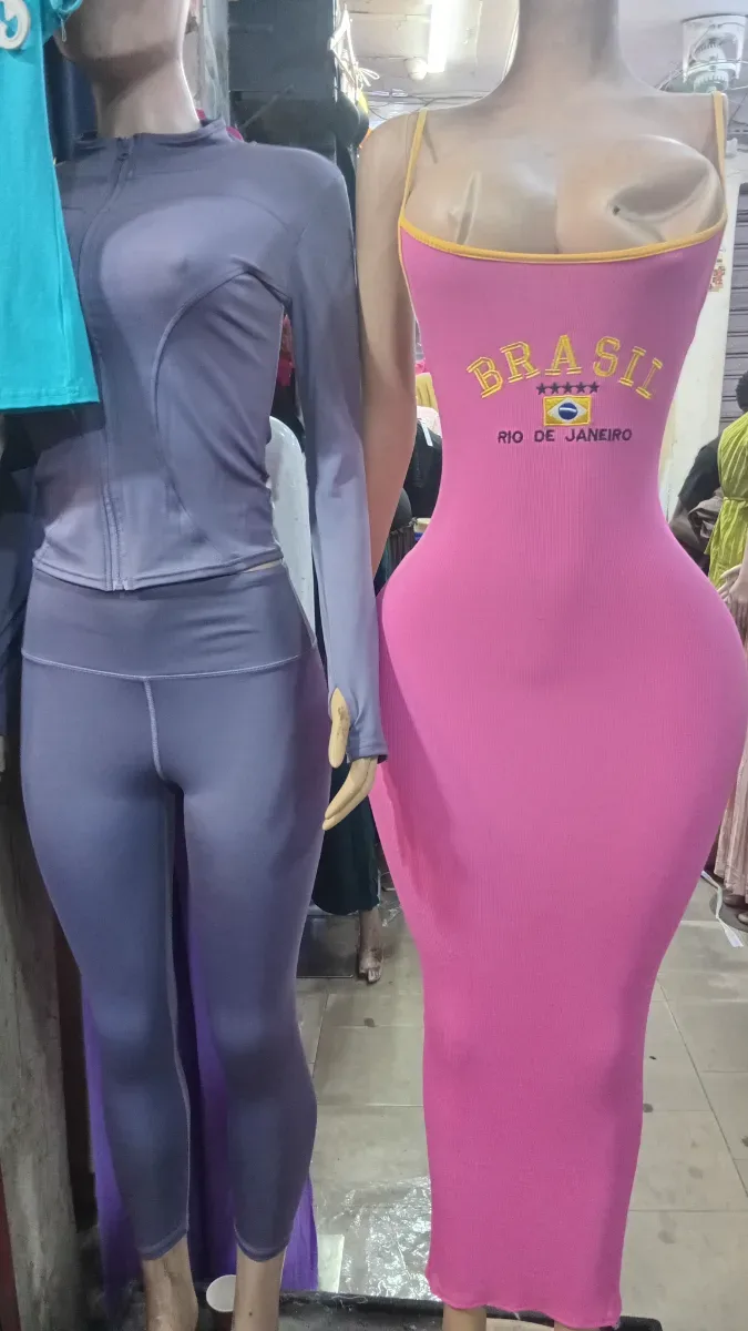 Jupe pour femme disponible contact moi j’en ai plusieurs — Sakho Shop, Marché Colobane Dakar