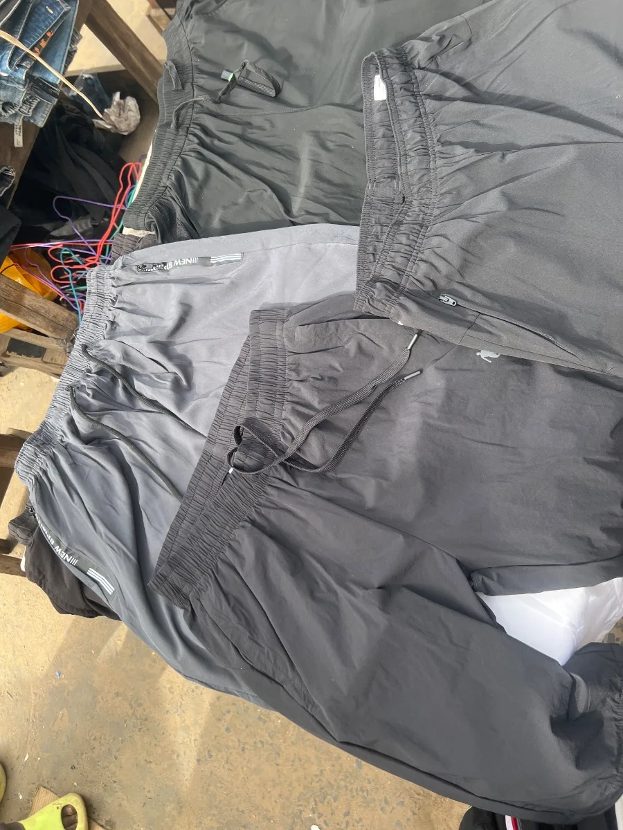 1500 — Prix à demander chez Wa Keur Borom Darou Business, Marché Colobane Dakar