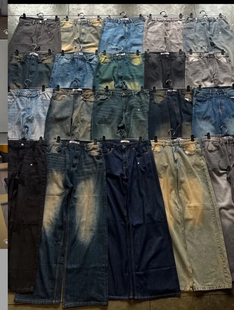 Jeans baggy friperie — Prix à demander chez Zakaria shop, Marché Colobane Dakar